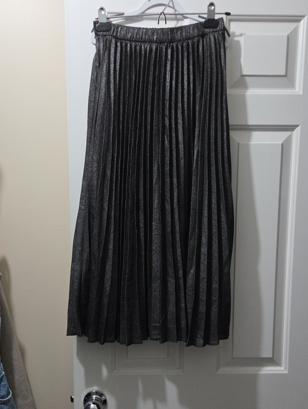 GAP Metallic Pleated Maxi Skirt - Black/Silver